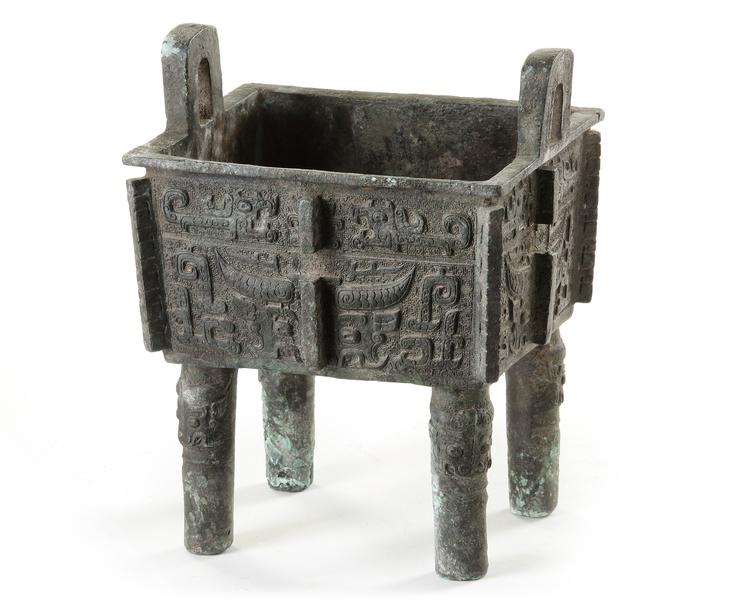 A CHINESE BRONZE SQUARE SHAPED INCENSE BURNER, FANGDING
