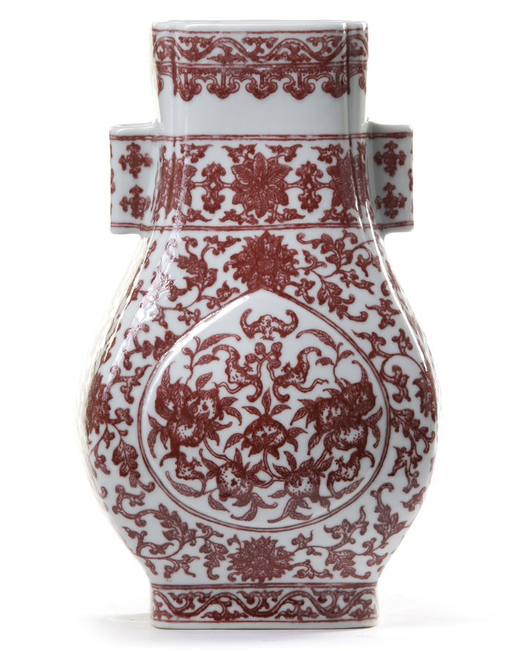 A CHINESE UNDERGLAZE COPPER-RED VASE HU, CHINA, QING DYNASTY (1644-1911)