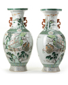 A PAIR OF CHINESE FAMILLE VERTE VASES, CHINA,19TH-20TH CENTURY