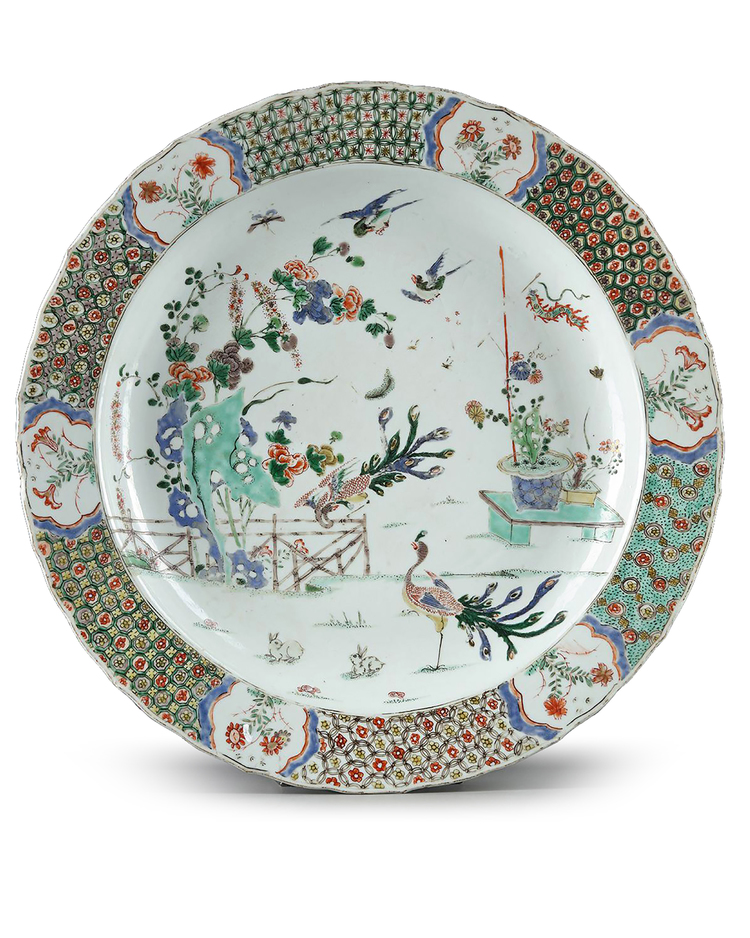 A CHINESE FAMILLE VERTE CHARGER, CHINA, KANGXI PERIOD (1662-1722)