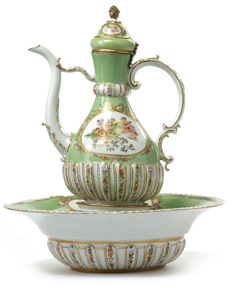 MEISSEN MARCOLINI PERIOD EWER AND BASIN( LEGEN-IBRIK) MARKED COUNT MARCOLINI (1774-1814) MADE FOR THE OTTOMAN IMPERIAL PALACE