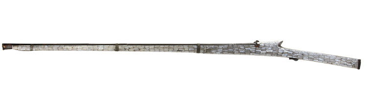 AN OTTOMAN MOTHER-OF-PEARL INLAID MIQUELET GUN, 19TH CENTURY