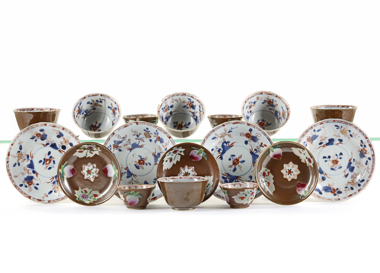 TEN CHINESE PORCELAIN CAFE AU LAIT CUPS AND SEVEN DISHES, 18TH CENTURY