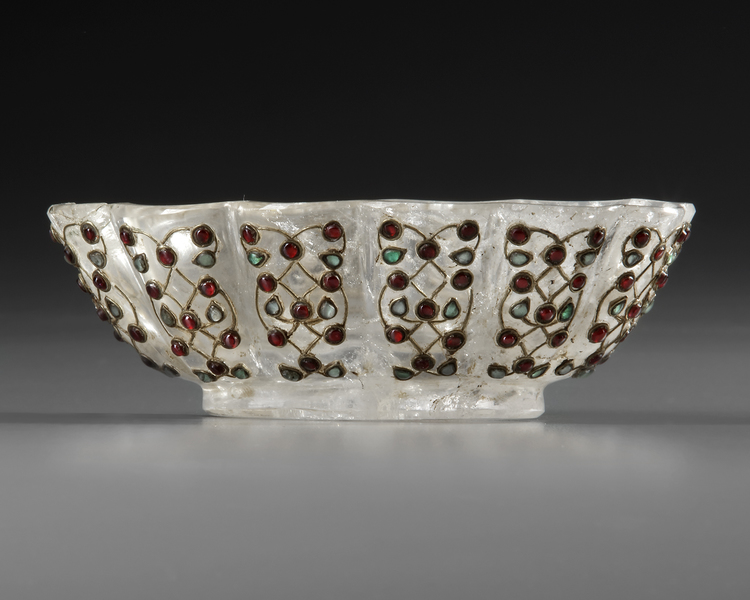 AN OVAL SHAPED INLAID ROCK CRYSTAL BOWL, MUGHAL, 19TH CENTURY