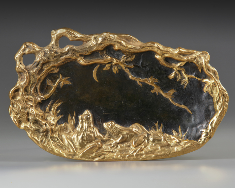 A FRENCH GILT AND BROWN PATINATED PLATE, LATE 19TH CENTURY