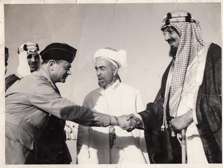 FIVE IMPORTANT PHOTOGRAPHS OF THE HISTORICAL VISIT OF KING ABDULLAH BIN AL-HUSSEIN TO SAUDI ARABIA MEETING KING ABDUL AL-AZIZ AL SAUD, 1948