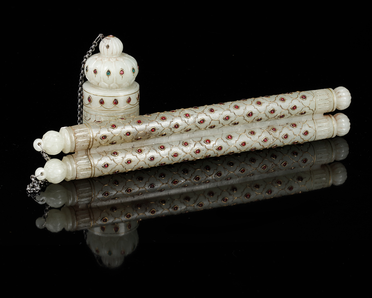 A MUGHAL STYLE WHITE PALE CELADON JADE SCRIBE'S CASE, 19TH CENTURY