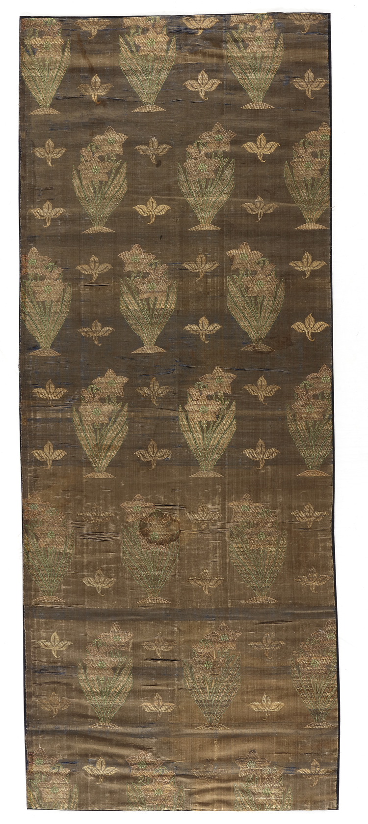 A BROCADE SILK PANEL, MUGHAL, 17TH CENTURY