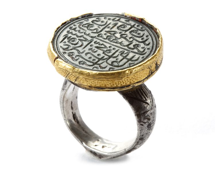 A TIMURID SEAL RING WITH NEPHRITE JADE INSCRIPTION, LATE 15TH-EARLY 16TH CENTURY