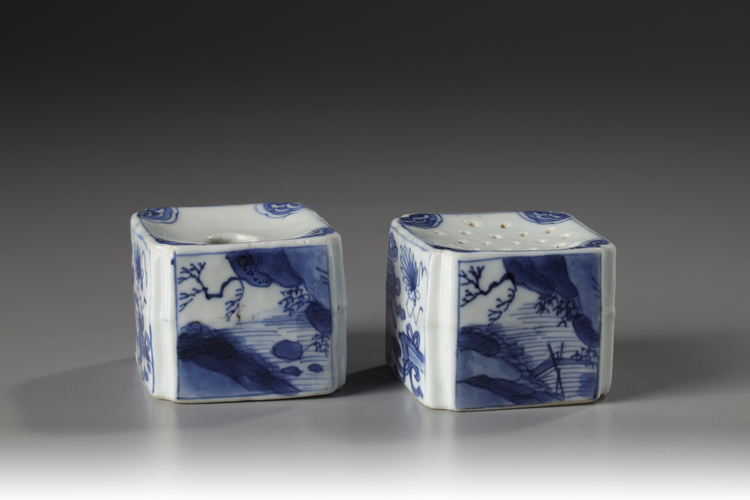 A Blue and White Inkwell and Pounce Pot