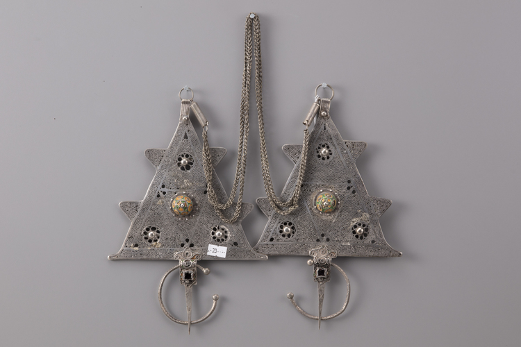 A pair of silver Berber fibulae – Tizerzai –