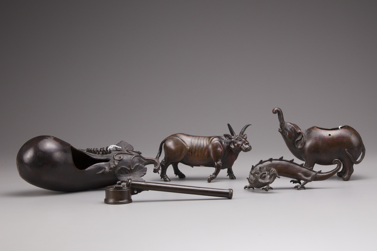 Five Japanese bronze items