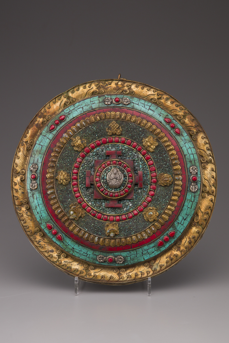 A Tibetan lidded box