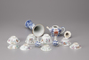 A lot of 8 Chinese porcelain items