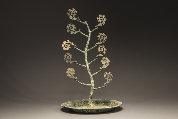 A bronze money tree