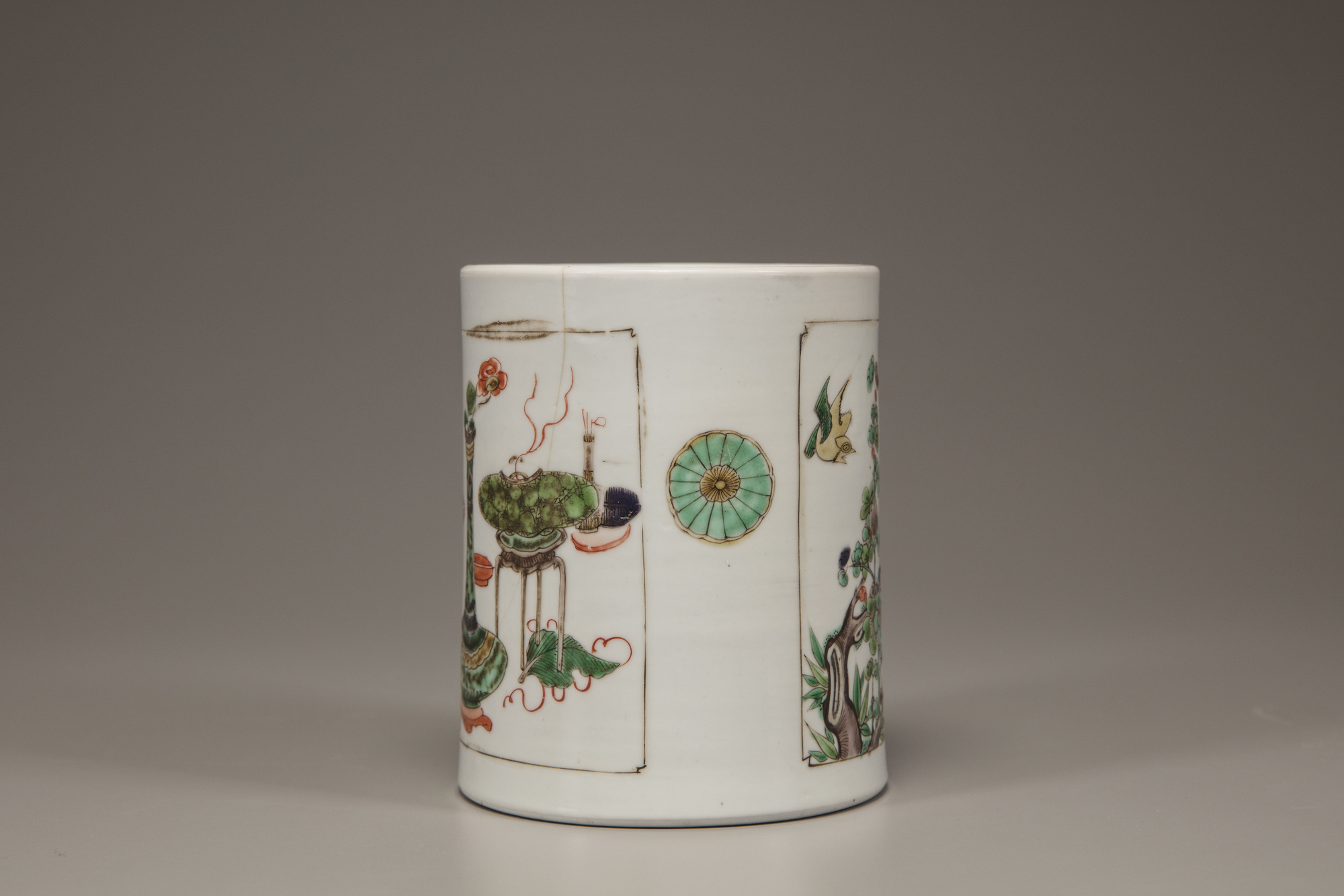 A Famille Verte Brush pot