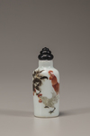 A famille rose 'cockerels' snuff bottle