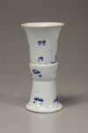 A BLUE AND WHITE FLARING GU VASE, 17TH CENTURY