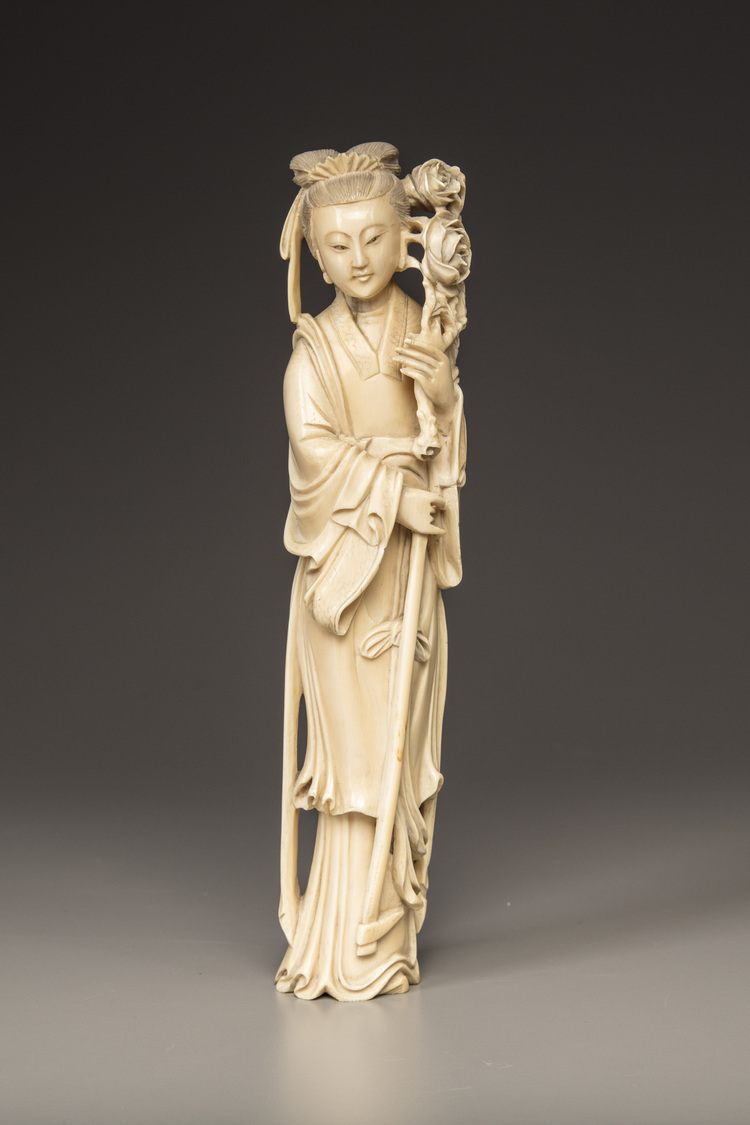 An ivory carving of a maiden