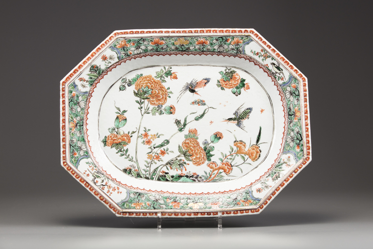 A Chinese famille verte 'piecrust' octagonal platter