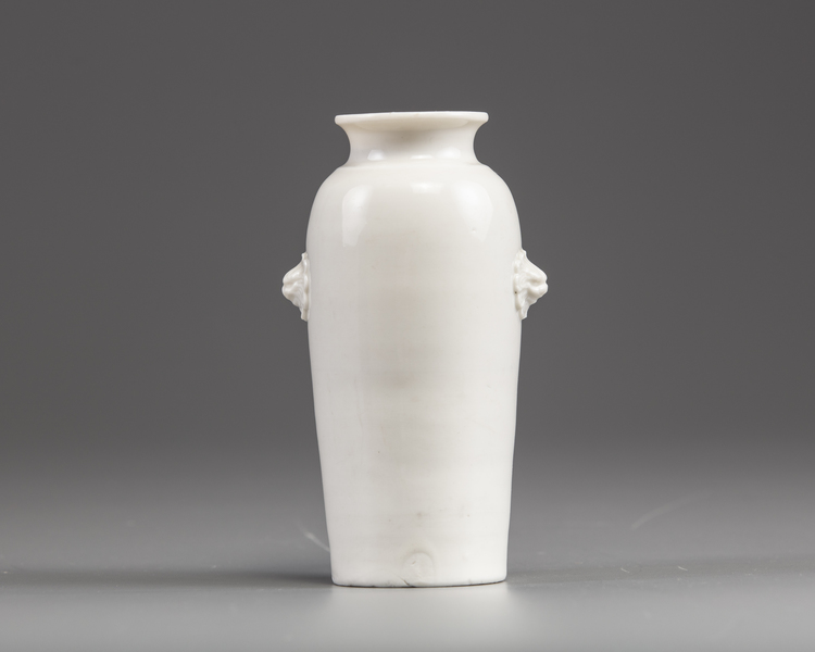 A small Dehua sleeve vase