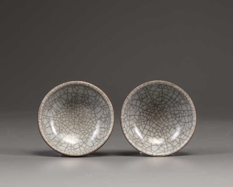 A pair of small Chinese Ge-style bowls