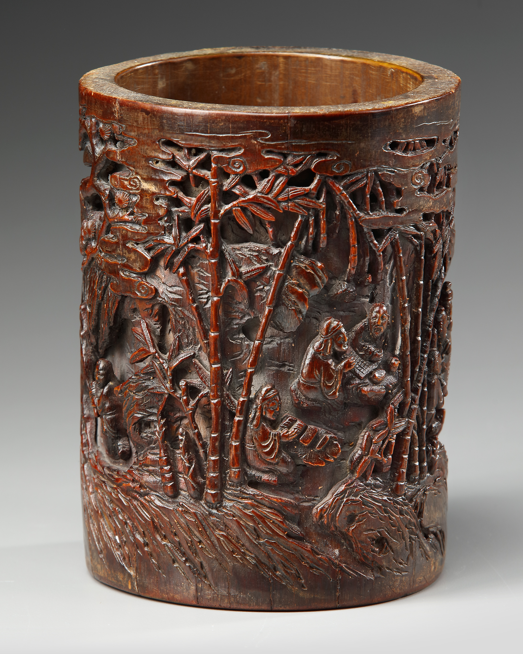 A CHINESE BAMBOO CARVED BRUSH POT, 17TH-18TH CENTURY
