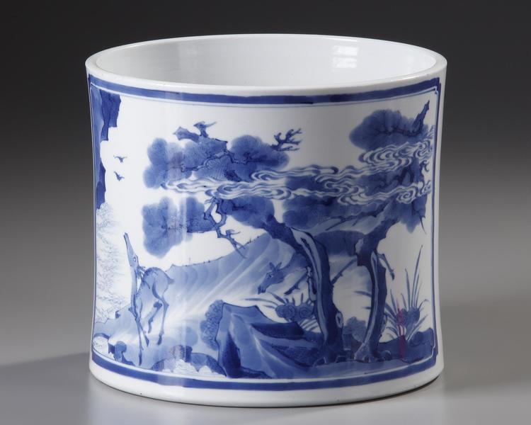 A CHINESE BLUE AND WHITE BRUSH POT, BITONG,QING DYNASTY (1644-1911)