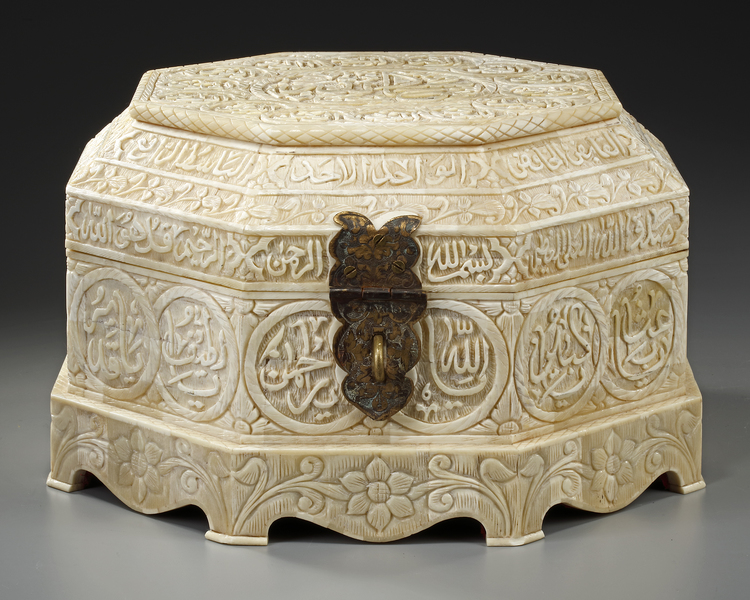 AN OTTOMAN INSCRIBED BONE BOX, 20TH CENTURY