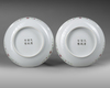 A PAIR OF CHINESE FAMILLE ROSE PLATES, 19TH CENTURY