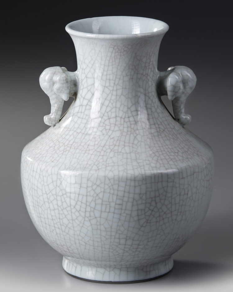 A CHINESE VASE WITH ELEPHANT HANDLES, 18TH CENTURY