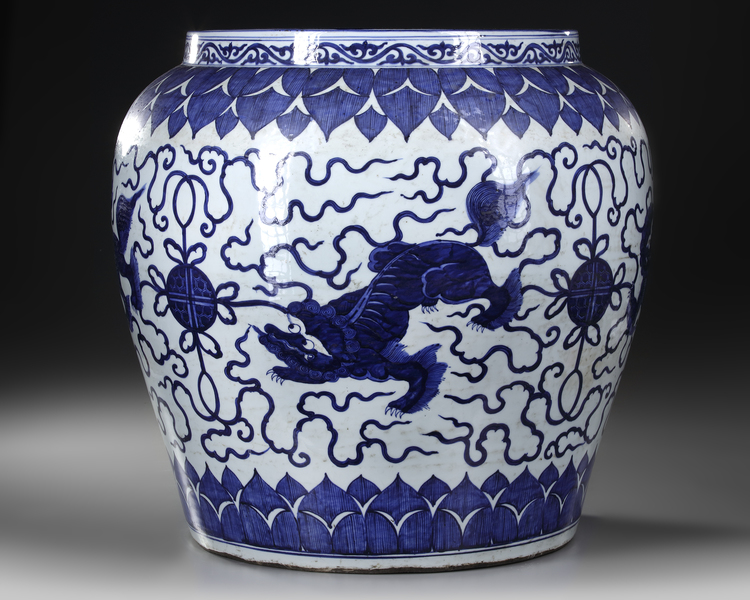 A LARGE CHINESE POT, JIAJING PERIOD, MING DYNASTY (1368-1644) OR LATER