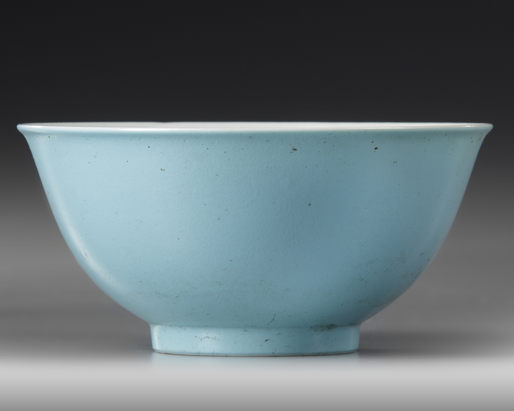 A CHINESE BOWL, DAOGUANG MARK AND PERIOD, 19TH CENTURY