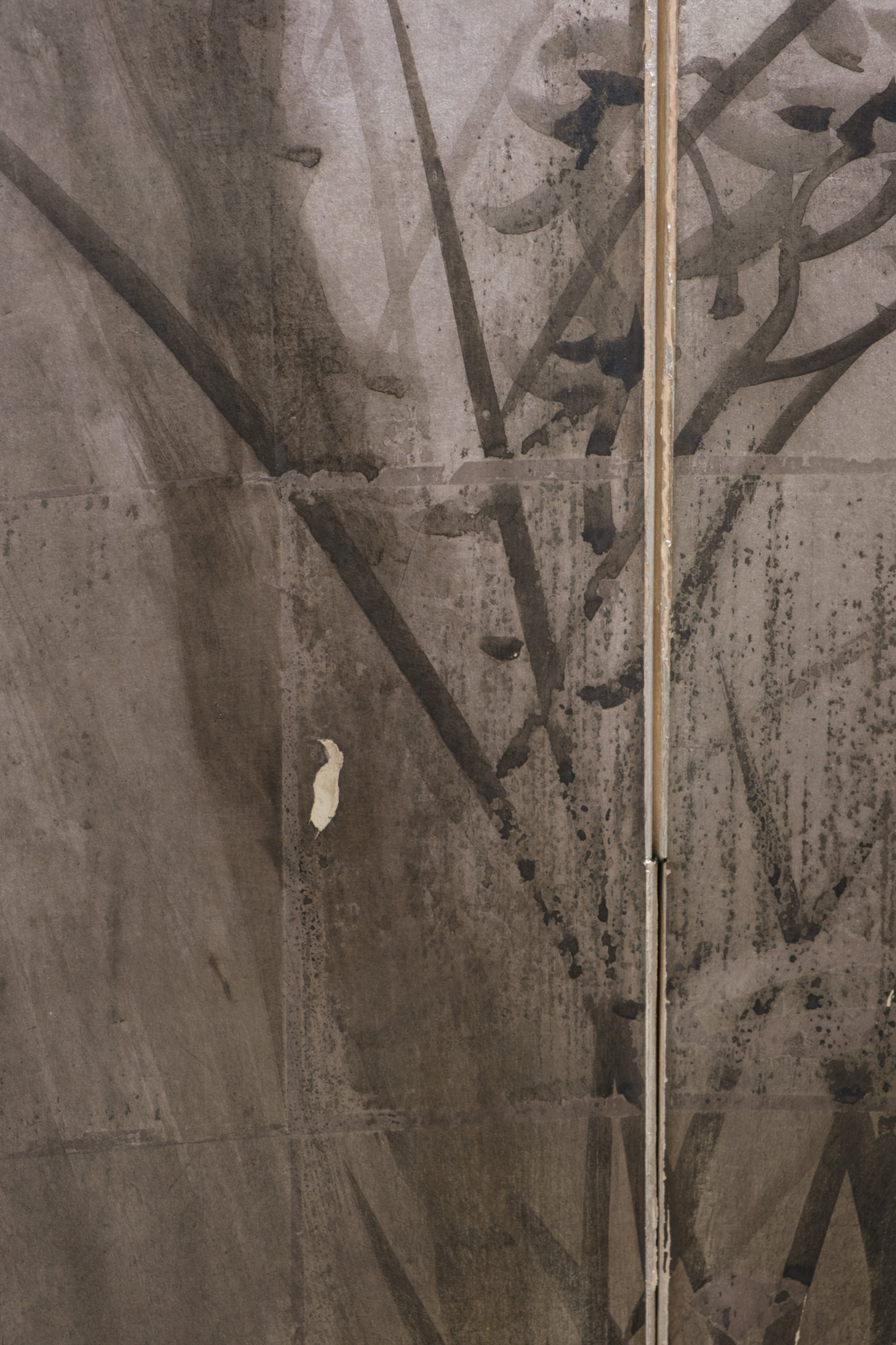 A JAPANESE TWO-PANEL SILVER LEAF ROOM DIVIDER 屏風 (BYÔBU) BY 