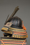 A JAPANESE BLACK LACQUER SUIT-OF-ARMOUR (YOROI) 鎧 WITH DRAGON CREST, SHÕWA PERIOD (1926-1989)