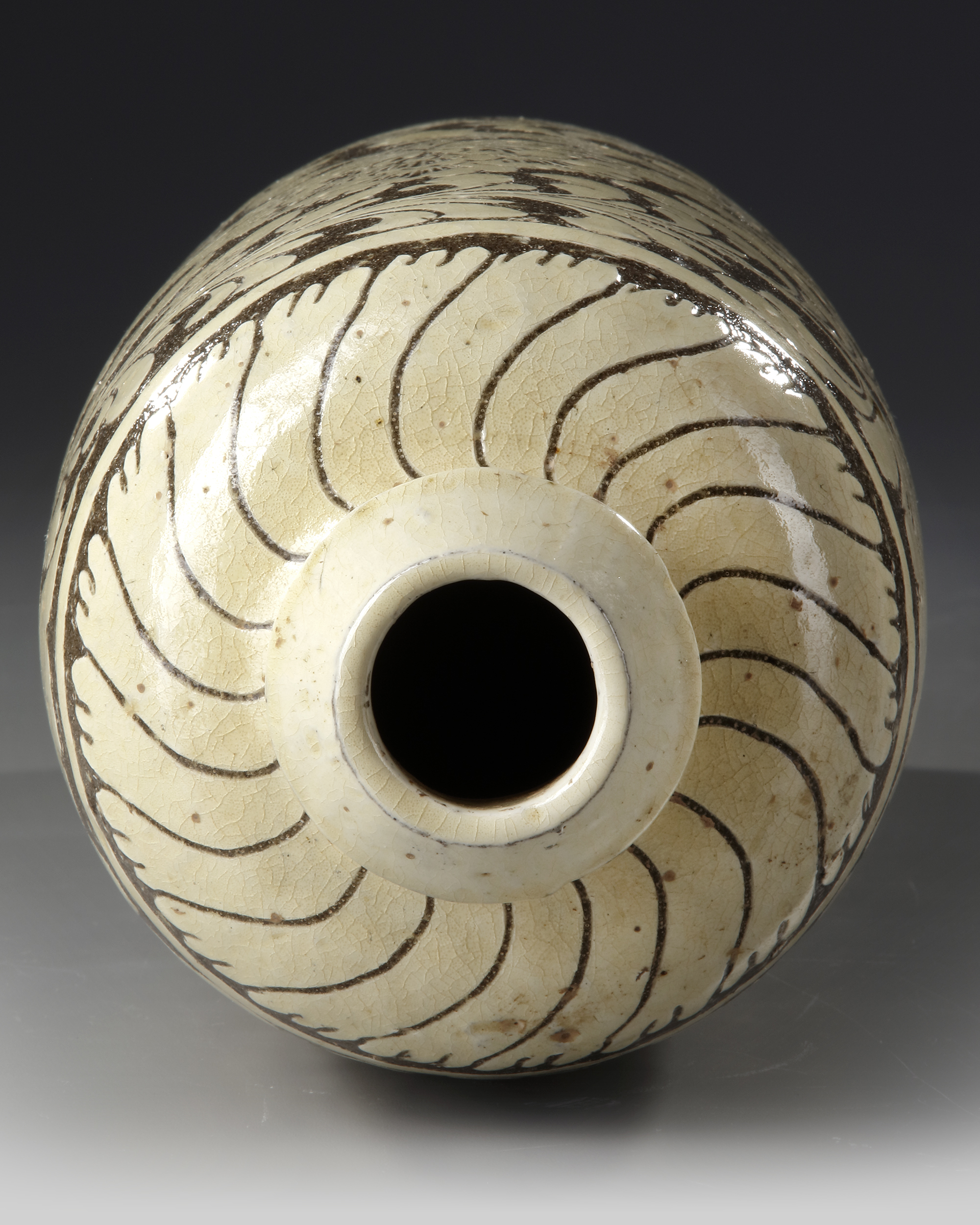 AN OUTSTANDING LARGE CIZHOU WHITE-GLAZED JAR, NORTHERN SONG