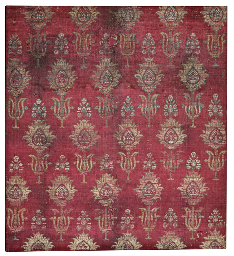 AN OTTOMAN SILK AND METAL-THREAD BROCADE (KEMHA) FRAGMENT, BURSA TURKEY, 16TH-17TH CENTURY