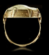 A CRYSTAL SET GOLD RING