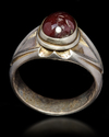AN AGATE SEAL SILVER RING, 12TH CENTURY