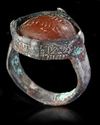 AN AGATE SEAL SILVER RING, 10TH CENTURY