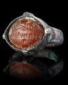 AN AGATE SEAL SILVER RING, 10TH CENTURY