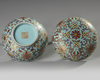A CHINESE FAMILLE ROSE BOX AND COVER, 19TH/20TH CENTURY