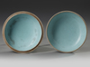 A CHINESE FAMILLE ROSE BOX AND COVER, 19TH/20TH CENTURY