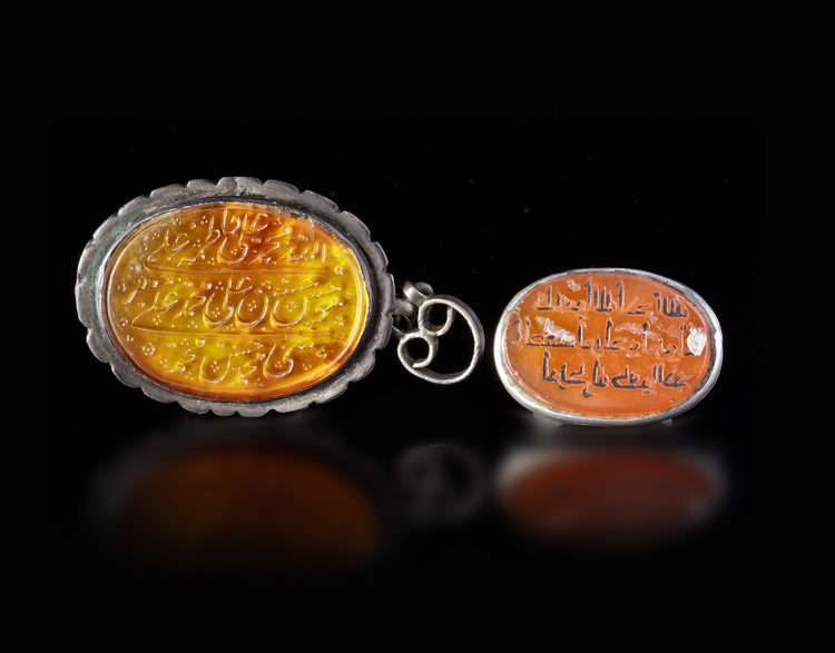 TWO AGATE SILVER PENDANTS, 11TH - 19TH CENTURY