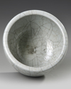 A CHINESE CRACKLE GLAZED BOWL, QING DYNASTY (1644-1911)
