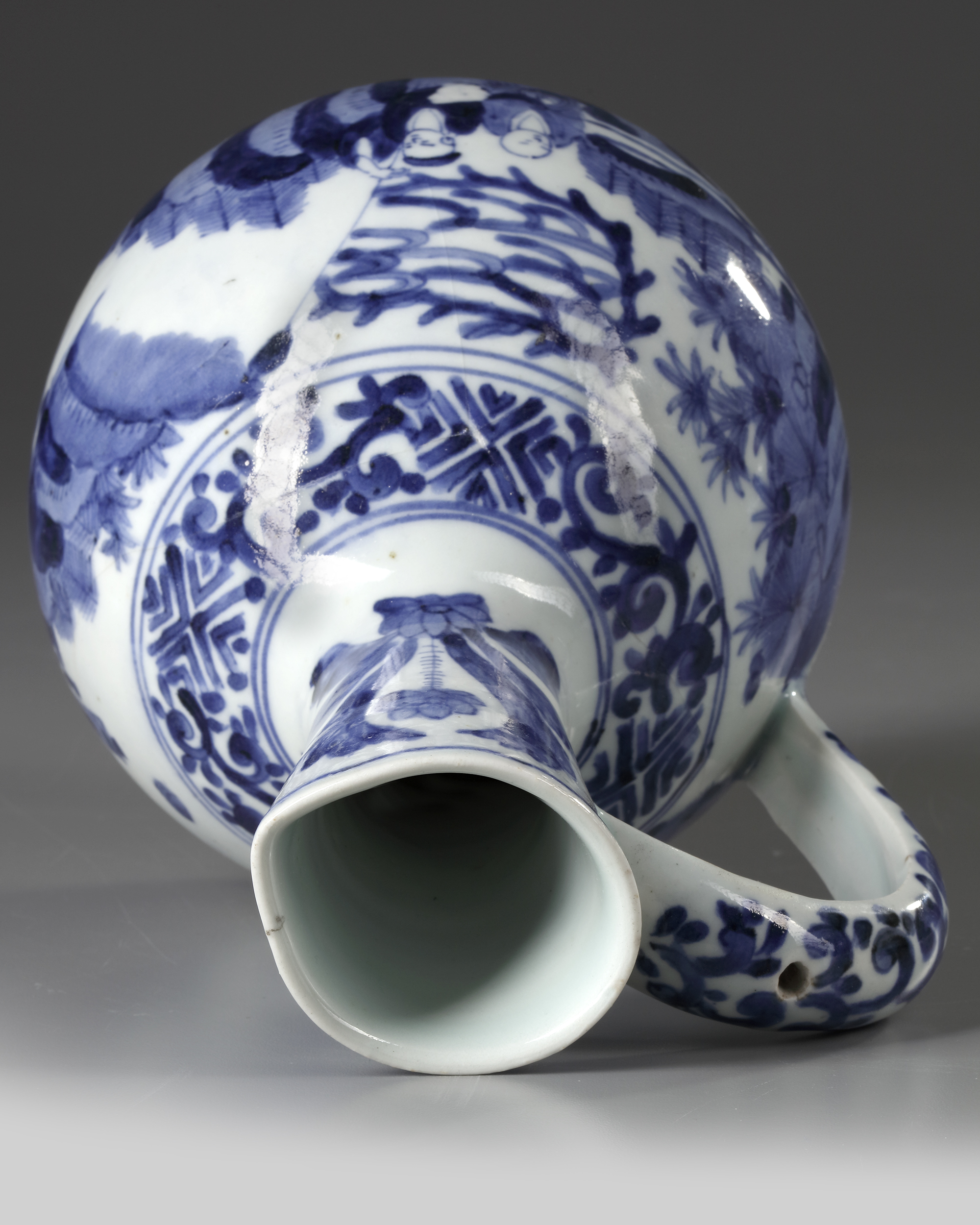 A JAPANESE JAR, LATE 17TH CENTURY