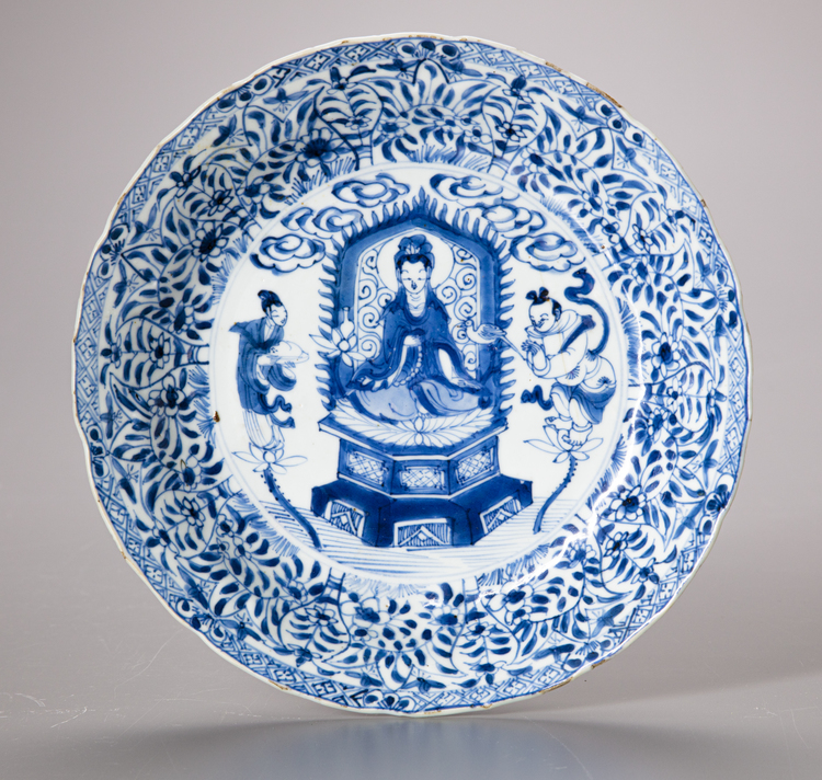 A CHINESE BLUE AND WHITE DISH, KANGXI 1662-1722