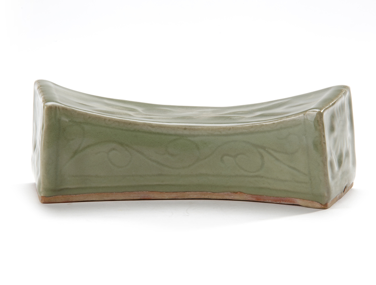 A CHINESE LONGQUAN PORCELAIN PILLOW, SONG DYNASTY (960-1279)