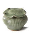 A CHINESE LONGQUAN CELADON CRACKLED ‘HUNDRED RIB’ JAR AND ‘LOTUS’ COVER, MING DYNASTY (1368-1644)