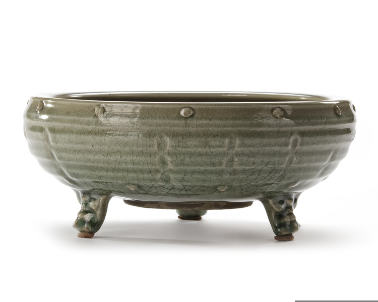A CHINESE LONGQUAN CELADON 'EIGHT TRIGRAMS' TRIPOD CENSER, LATE YUAN, EARLY MING DYNASTY (13TH-14TH CENTURY)